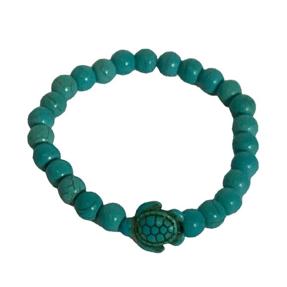 Turquoise Beaded Stretch Bracelet With Turtle Charm - Picture 1 of 4